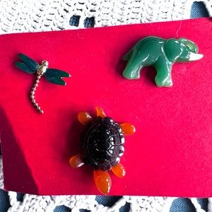Avon set of 3 1980s tie tacks lapel pins: turtle, elephant, dragonfly, unused